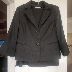 Ladies suit